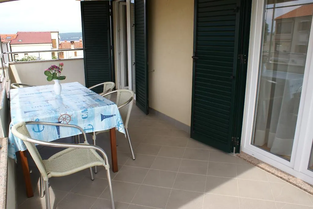 Apartments Robert Porat  0*, Porat (Krk) Croatia