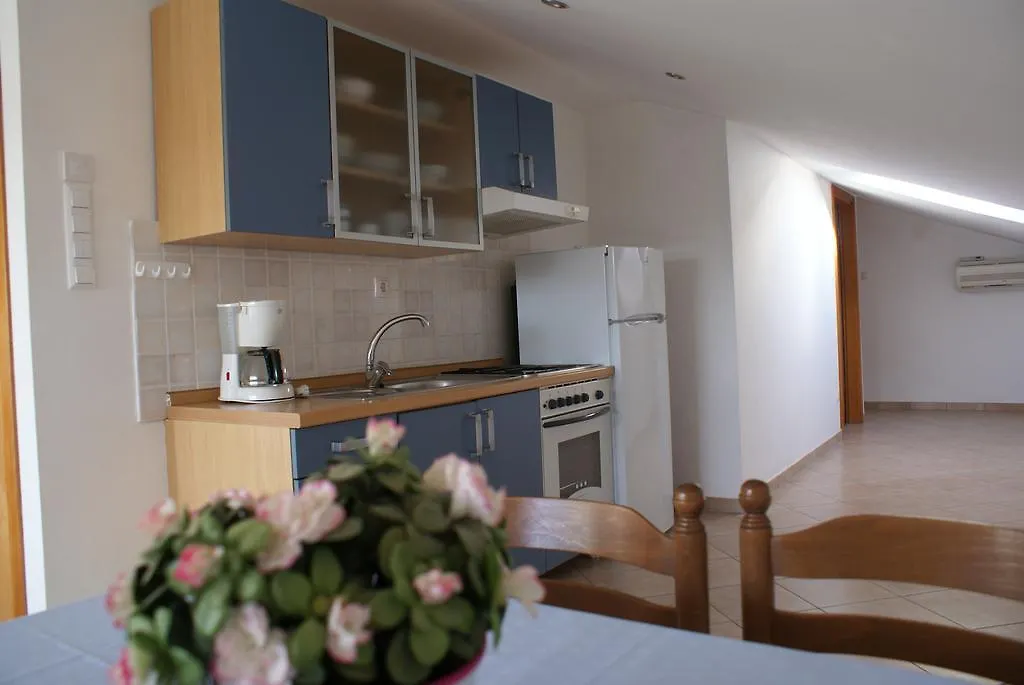 Apartments Robert Porat