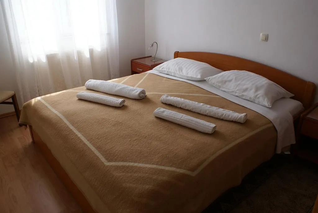 Apartments Robert Porat  0*, Porat (Krk) Croatia