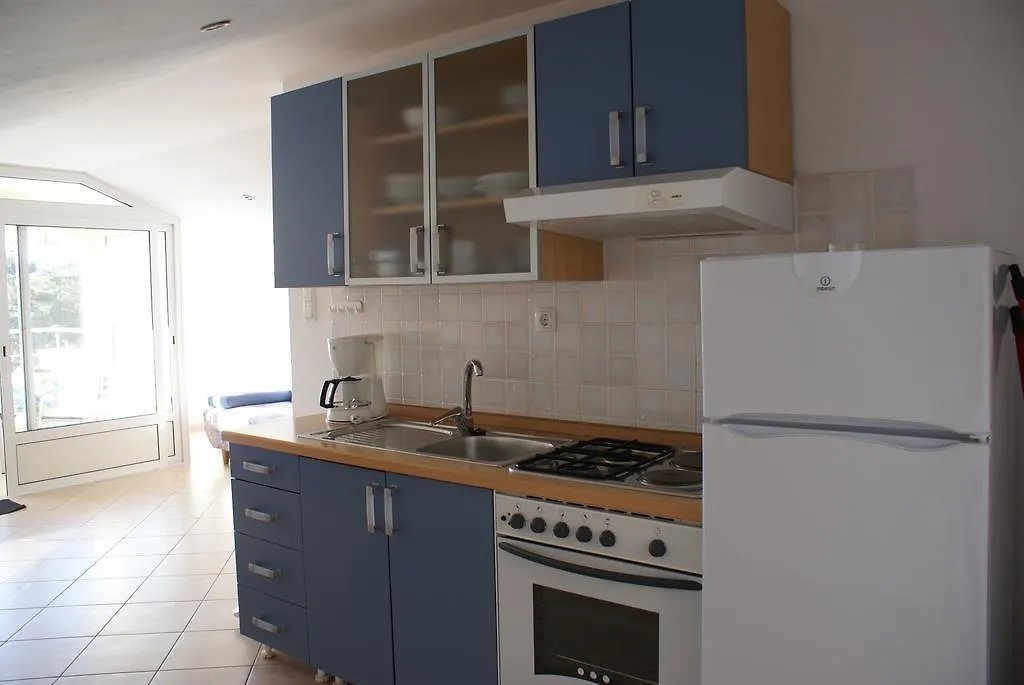 Apartments Robert Porat  0*, Porat (Krk) Croatia
