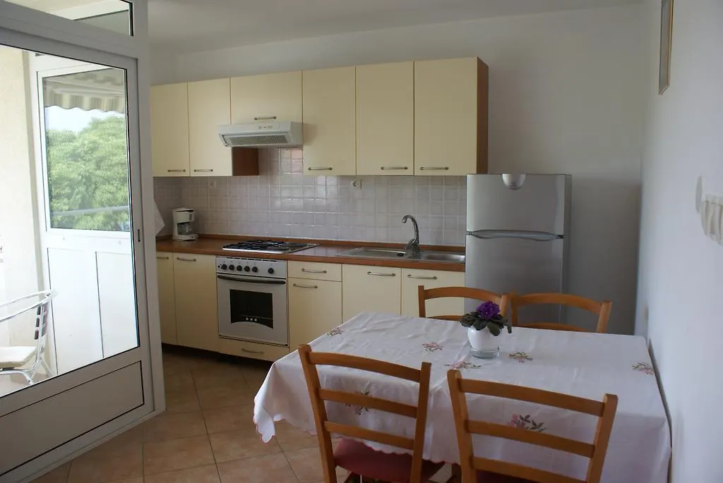 Apartments Robert Porat