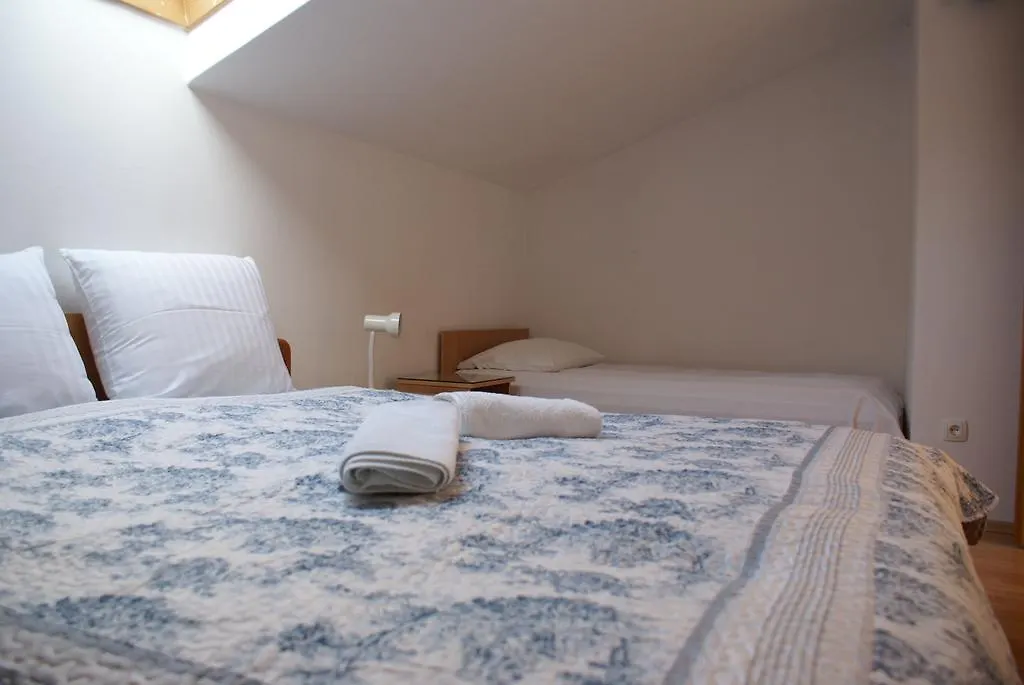 Apartments Robert Porat  0*, Porat (Krk)
