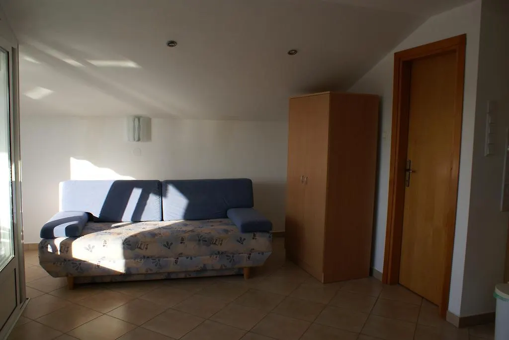 Apartments Robert Porat   Porat (Krk)