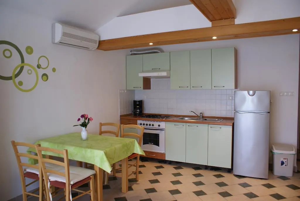 Apartments Robert Porat  Croatia